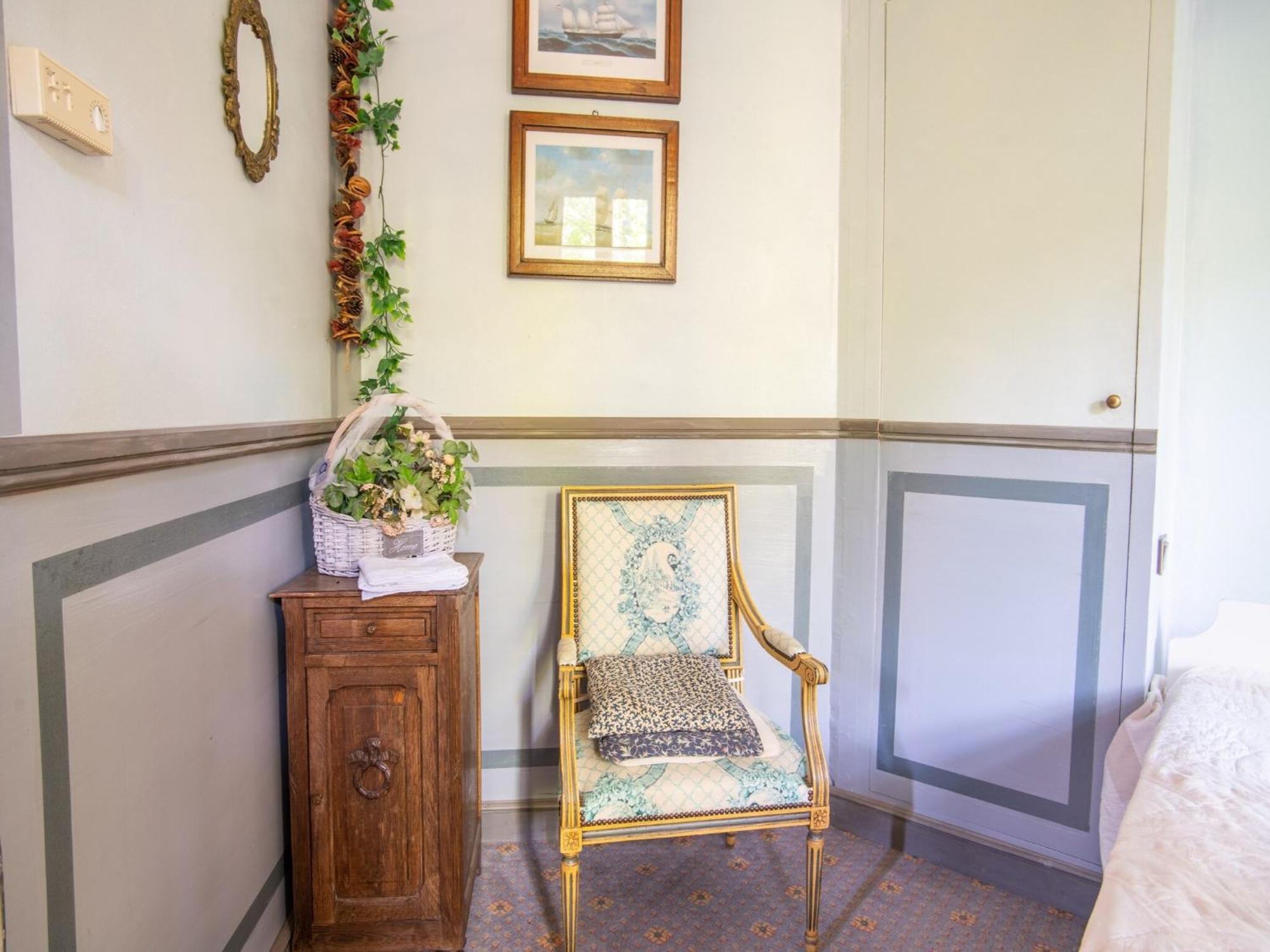 מונברון-לה-בה Cozy Apartment With Swimming Pool Terrace Garden Parking מראה חיצוני תמונה